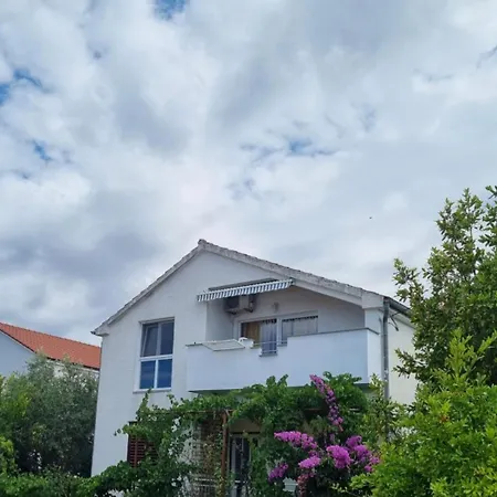 Katarina 4+2 Biograd Na Moru